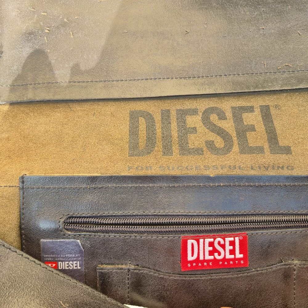 Vintage Diesel Italian Leather Messenger Bag, Retro Flap Closure & Logo Detail - Picture 9 of 13